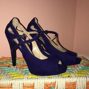 Indigo Guess pumps